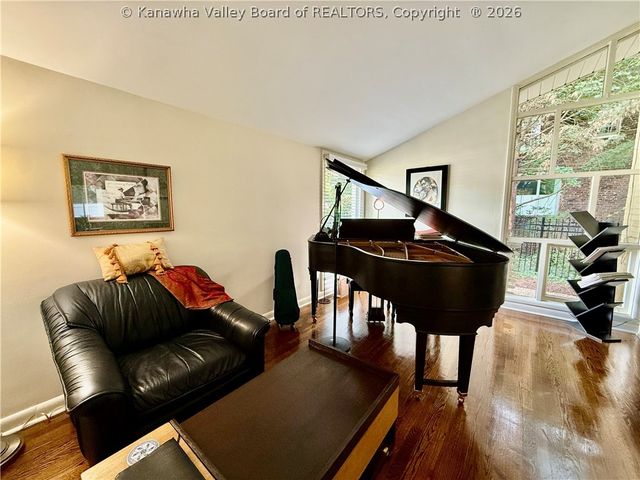 4109 Virginia Avenue Se, Charleston, WV 25304