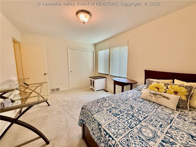 4109 Virginia Avenue Se, Charleston, WV 25304