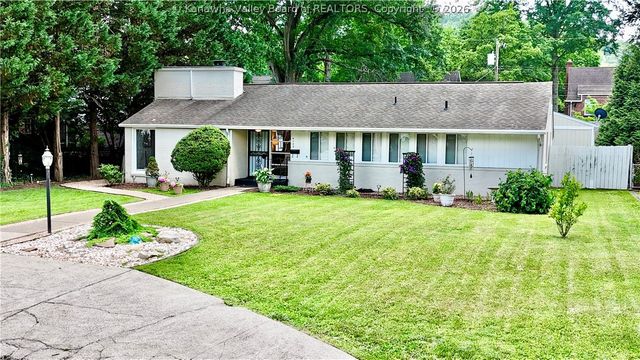 4109 Virginia Avenue Se, Charleston, WV 25304