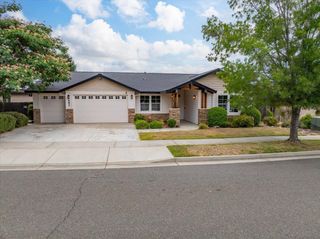592 Mill Valley Parkway, Redding, CA 96003