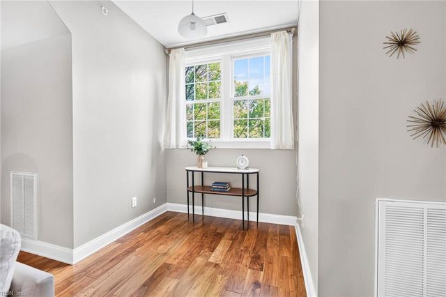 504 E Freemason St Apt 3B, Norfolk, VA 23510