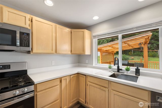 6432 Crossing Place SW, Port Orchard, WA 98367
