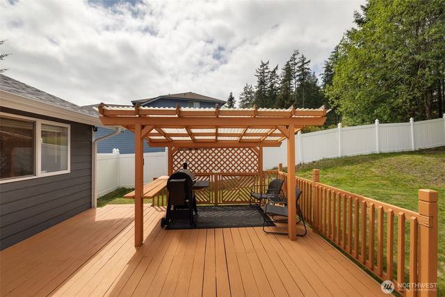 6432 Crossing Place SW, Port Orchard, WA 98367