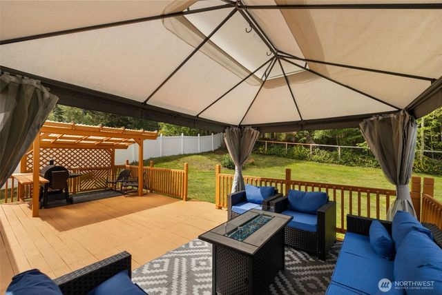 6432 Crossing Place SW, Port Orchard, WA 98367