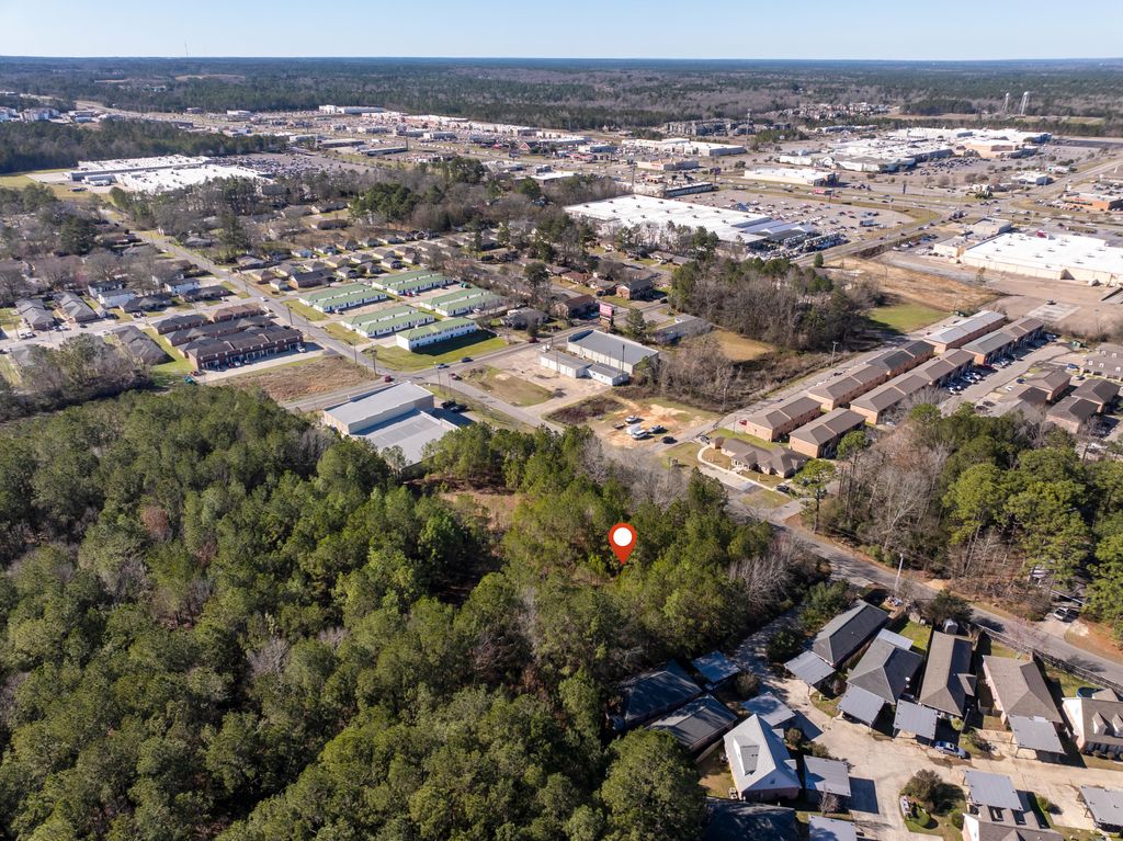 00 Hillcrest Dr., Hattiesburg, MS 39402