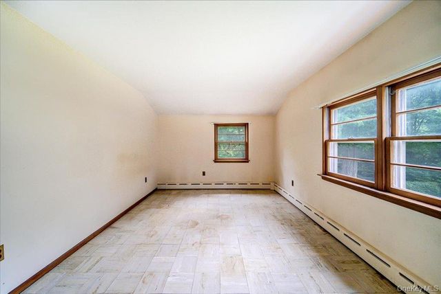 15 Nightingale Road, Katonah, NY 10536