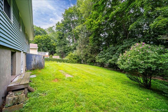 15 Nightingale Road, Katonah, NY 10536