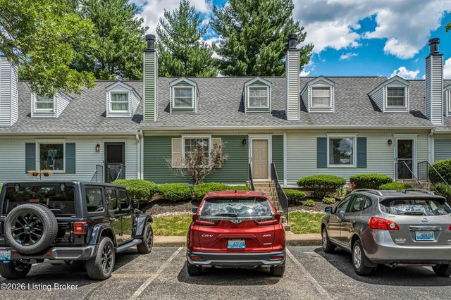 10774 Colonial Woods Ct, Louisville, KY 40223