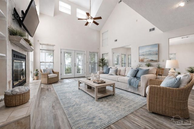 2857 N 1st Ave, Milton, FL 32583