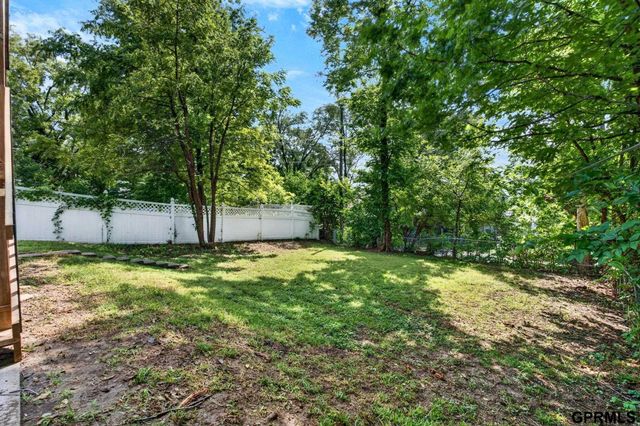 4319 Larimore Avenue, Omaha, NE 68111