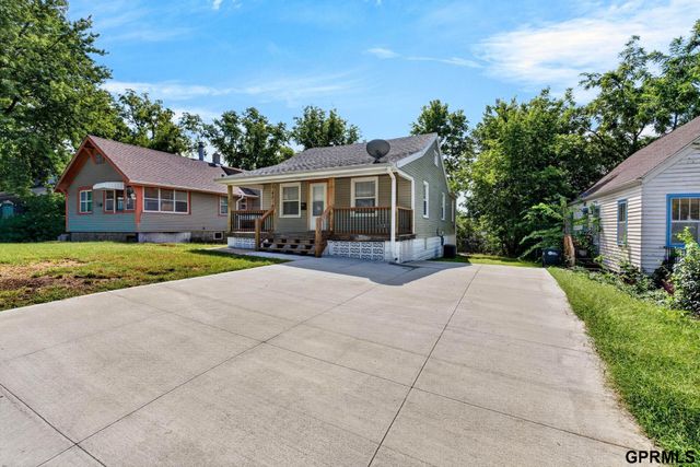 4319 Larimore Avenue, Omaha, NE 68111