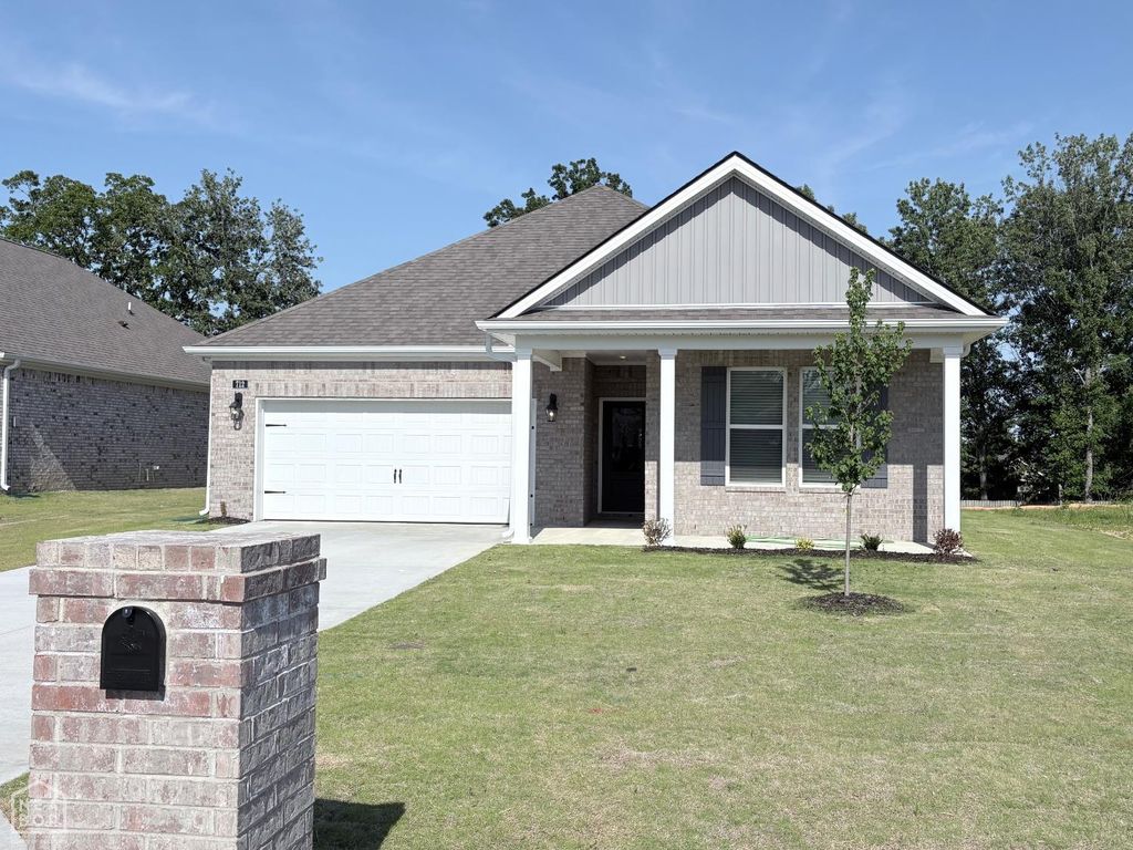 712 Edgemont Circle, Jonesboro, AR 72405