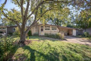 1637 Ridgewood Drive, Crestwood, MO 63126