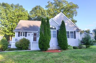 75 Border Winds Avenue, Seabrook, NH 03874