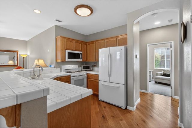 6496 Aspen Gardens Way, Citrus Heights, CA 95621