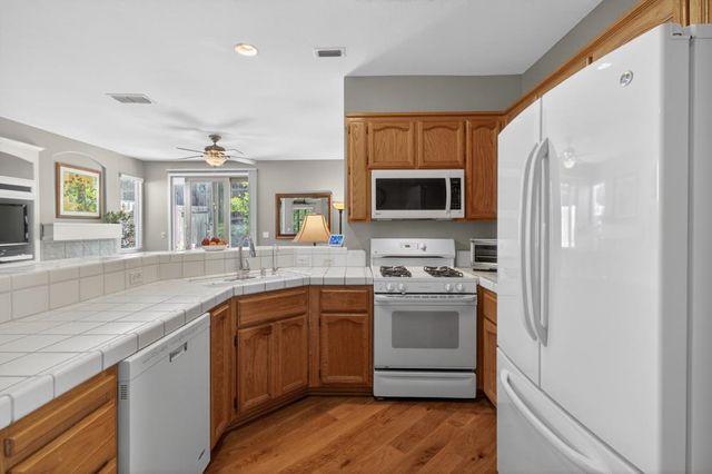 6496 Aspen Gardens Way, Citrus Heights, CA 95621