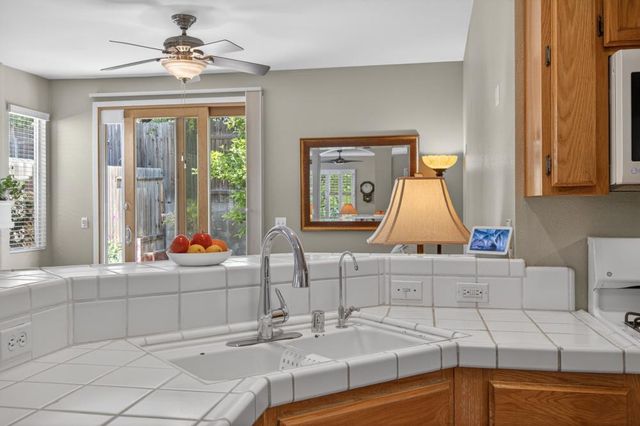 6496 Aspen Gardens Way, Citrus Heights, CA 95621
