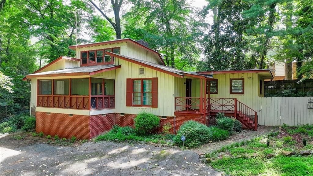 8805 Lake Drive, Snellville, GA 30039