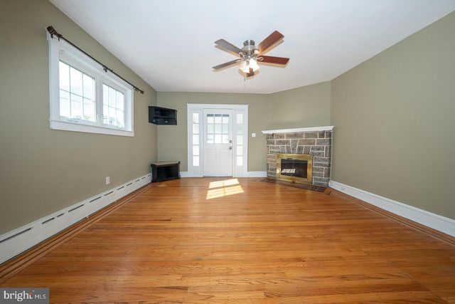 17 E TURNBULL AVE, Havertown, PA 19083
