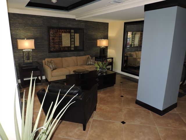 4905 Midtown Lane 2205, Palm Beach Gardens, FL 33418