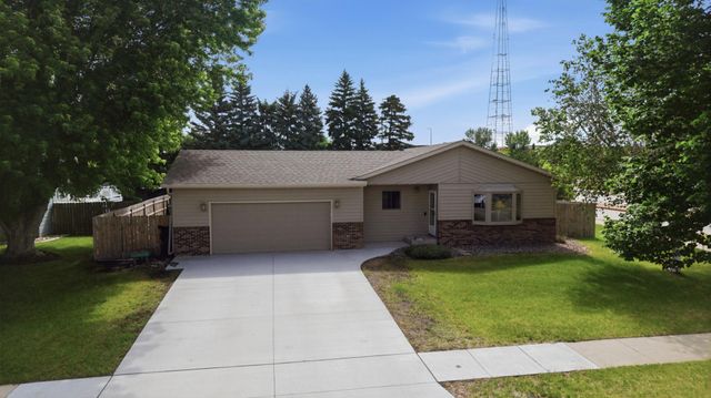3950 15th Street S, Fargo, ND 58104