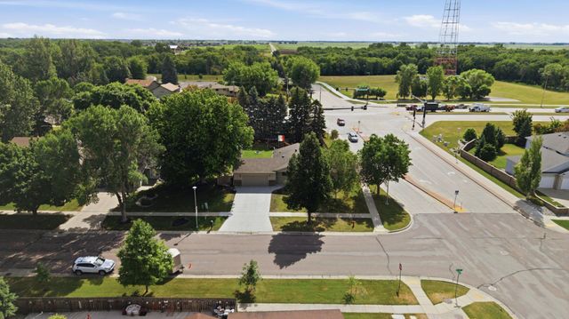 3950 15th Street S, Fargo, ND 58104