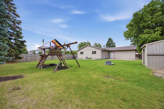 3950 15th Street S, Fargo, ND 58104
