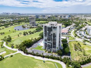 2000 Presidential Way 501, West Palm Beach, FL 33401