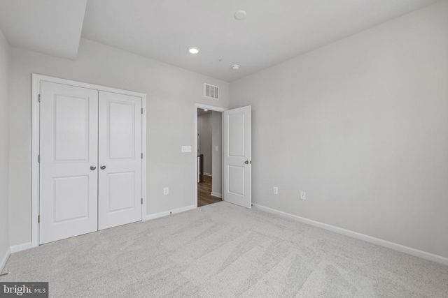 19542 VILLAGE WALK DR, Montgomery Village, MD 20886
