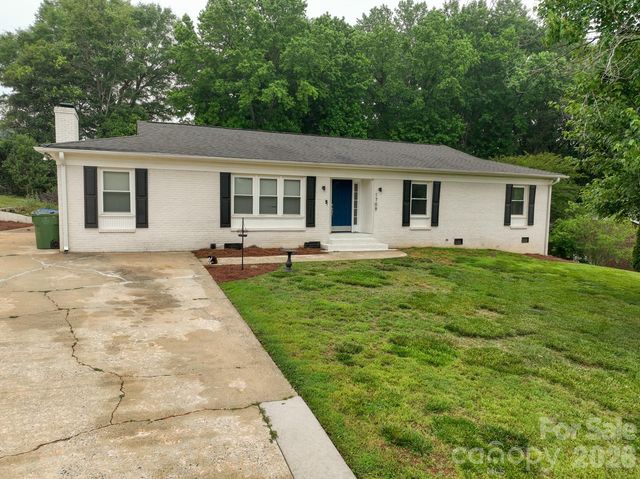 1709 Essen Lane, Gastonia, NC 28054