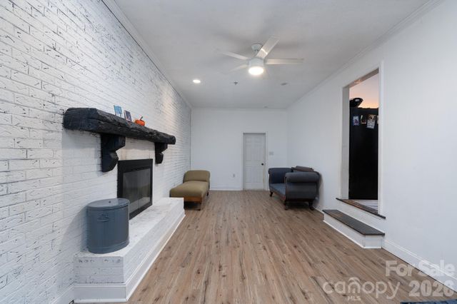 1709 Essen Lane, Gastonia, NC 28054