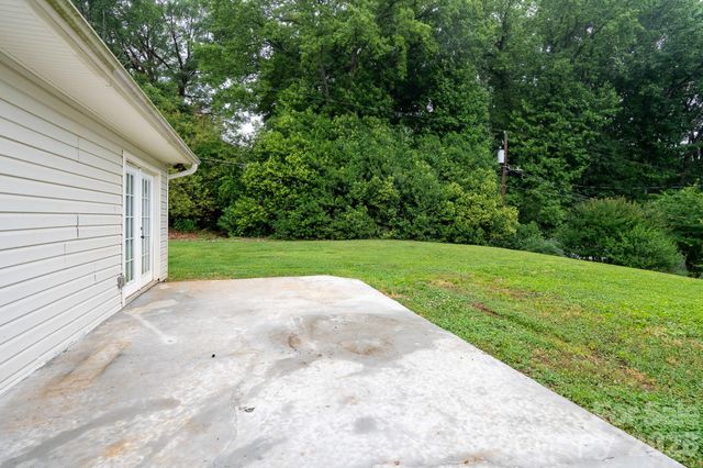 1709 Essen Lane, Gastonia, NC 28054