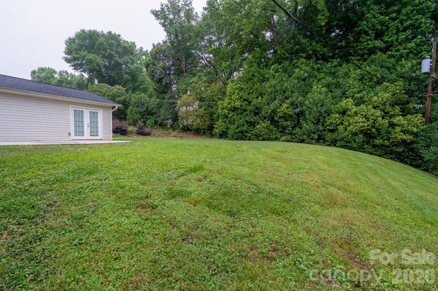 1709 Essen Lane, Gastonia, NC 28054