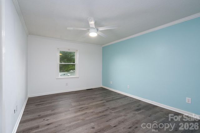 1709 Essen Lane, Gastonia, NC 28054