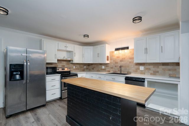 1709 Essen Lane, Gastonia, NC 28054