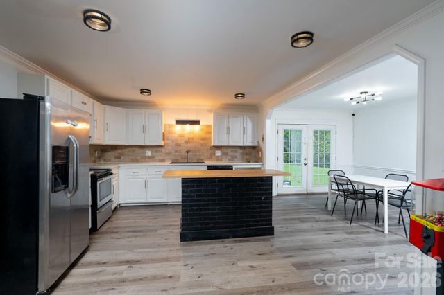 1709 Essen Lane, Gastonia, NC 28054