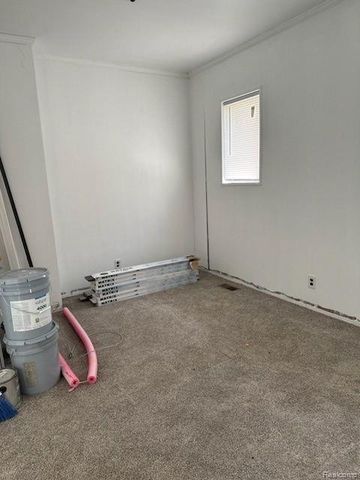 1724 S Custer Road, Monroe, MI 48161