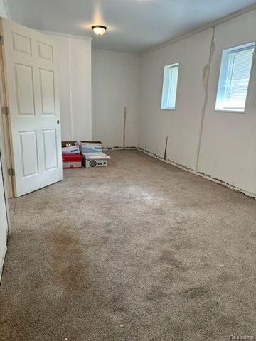 1724 S Custer Road, Monroe, MI 48161