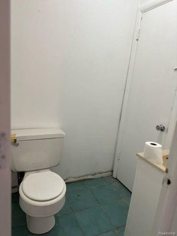 1724 S Custer Road, Monroe, MI 48161