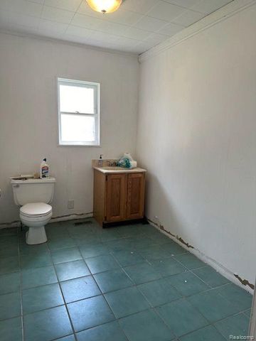 1724 S Custer Road, Monroe, MI 48161