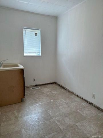 1724 S Custer Road, Monroe, MI 48161