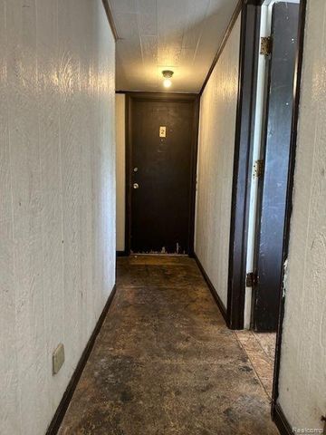 1724 S Custer Road, Monroe, MI 48161