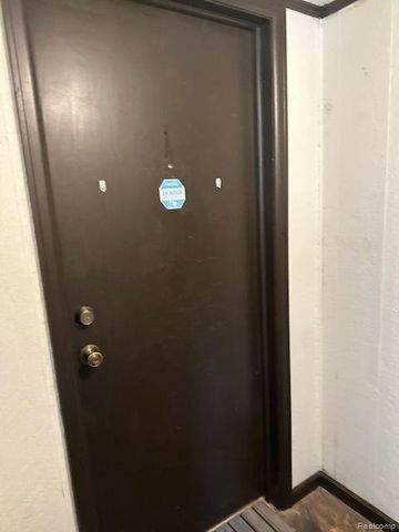 1724 S Custer Road, Monroe, MI 48161