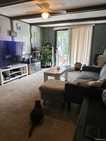 1724 S Custer Road, Monroe, MI 48161