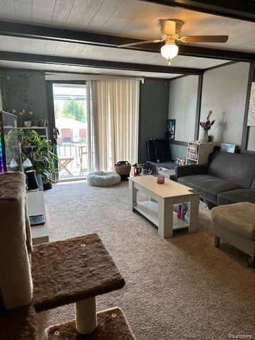 1724 S Custer Road, Monroe, MI 48161