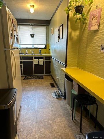 1724 S Custer Road, Monroe, MI 48161