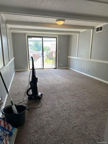 1724 S Custer Road, Monroe, MI 48161