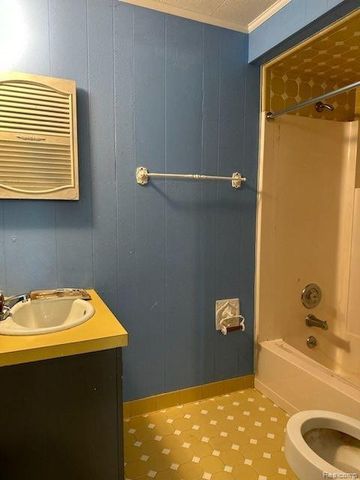 1724 S Custer Road, Monroe, MI 48161