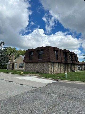 1724 S Custer Road, Monroe, MI 48161