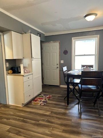 1724 S Custer Road, Monroe, MI 48161